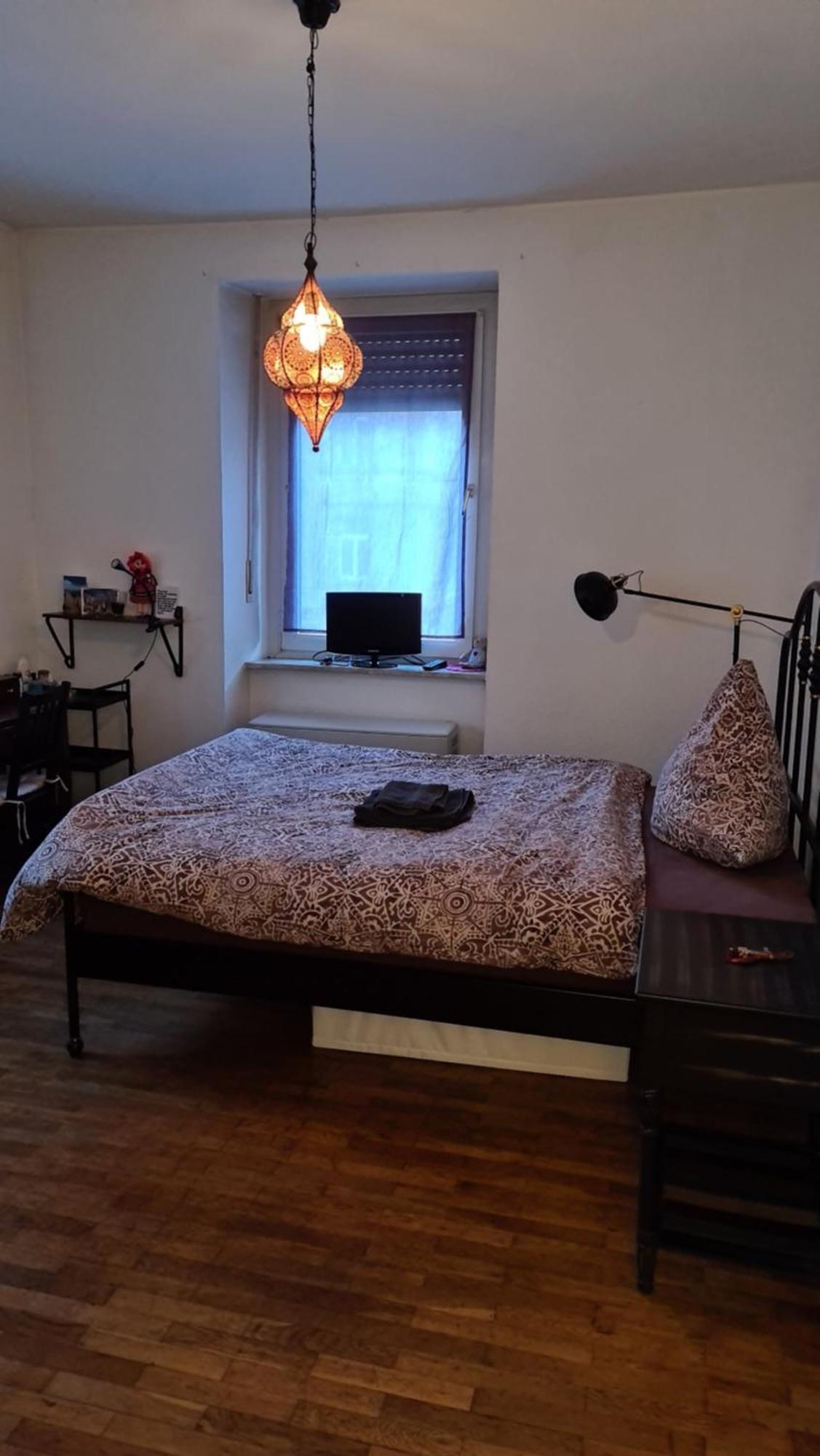 Gemuetliches Zimmer In Einer Altbauwohnung In Der Stadt Würzburg Exterior foto